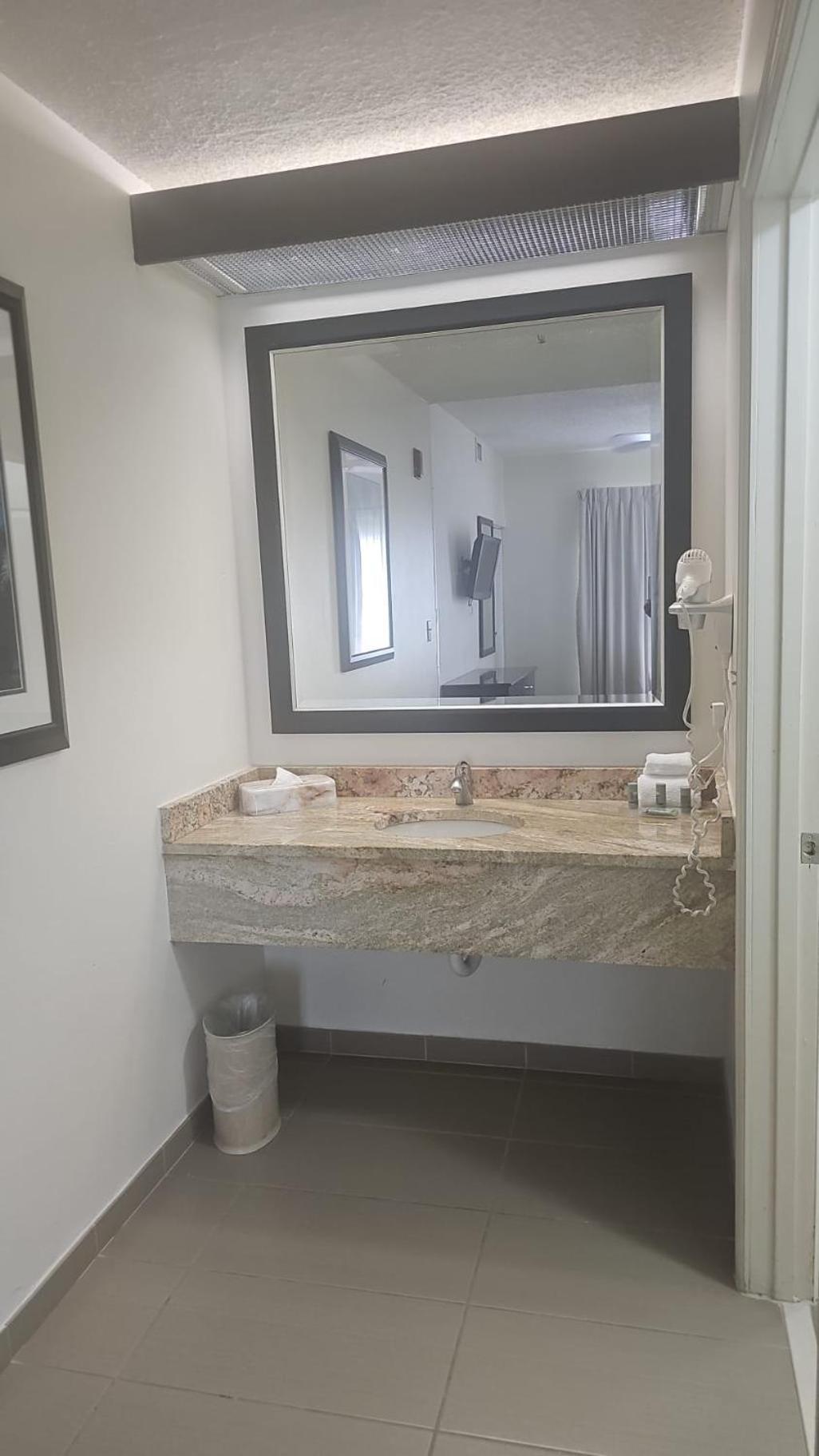 Montreal Suites Orlando Exterior foto